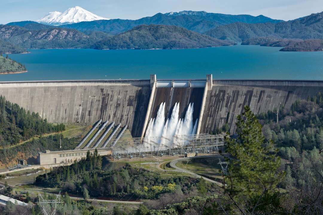 Gidroenergetikaning qayta tiklanuvchi energiya manbalari bilan integratsiyasi: muammolar, innovatsiyalar va istiqbollar